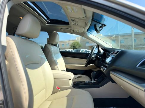 Used 2017 Subaru Outback 2.5i Limited AWD/4WD image 22