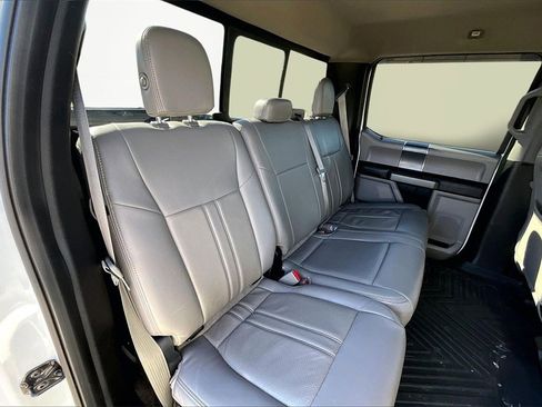 Used 2017 Ford F150 XLT w/ Equipment Group 302A Luxury image 28