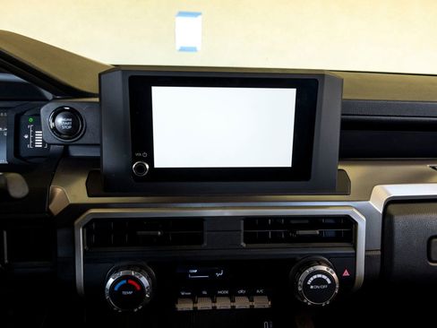 Used 2024 Toyota Tacoma 4x4 Double Cab image 12