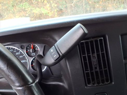 Used 2019 Chevrolet Express 2500 Extended w/ Driver Convenience Package RWD image 25