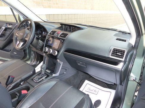 Used 2017 Subaru Forester 2.5i Touring AWD/4WD image 40