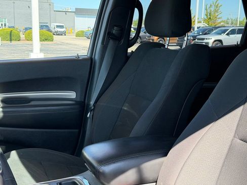Used 2016 Dodge Durango SXT AWD/4WD image 16