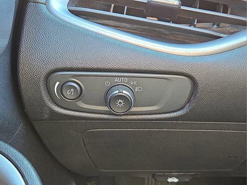 Used 2023 Chevrolet Malibu LT image 25