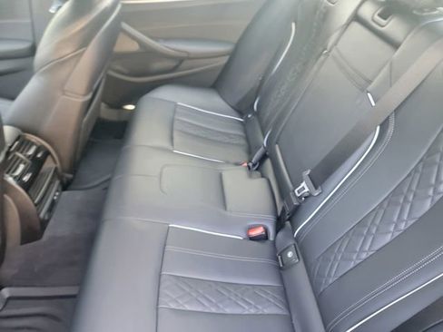 Used 2023 BMW M550i xDrive w/ Executive Package AWD/4WD image 13