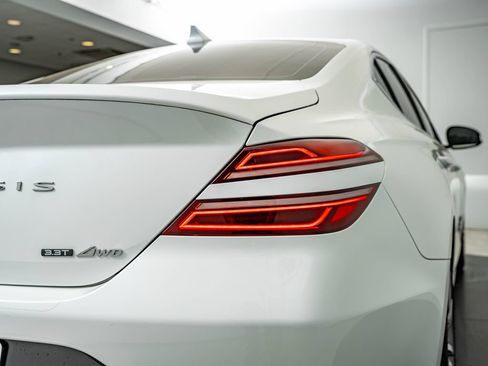 Used 2022 Genesis G70 3.3T AWD/4WD image 15
