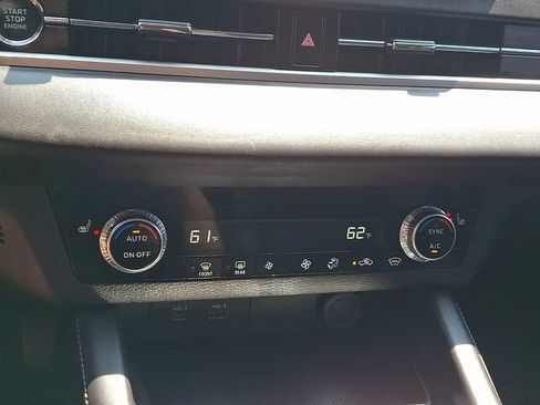 Used 2023 Mitsubishi Outlander SE AWD/4WD image 15