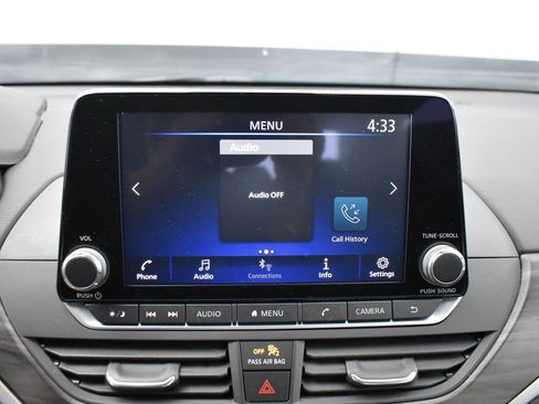 Used 2024 Nissan Altima 2.5 SV image 13