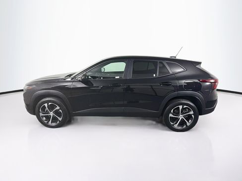 Used 2025 Chevrolet Trax RS w/ Driver Confidence Package FWD image 4