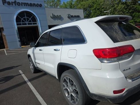 Used 2019 Jeep Grand Cherokee Limited AWD/4WD image 8