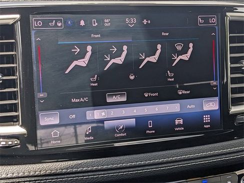 Used 2023 Chrysler Pacifica Touring image 22