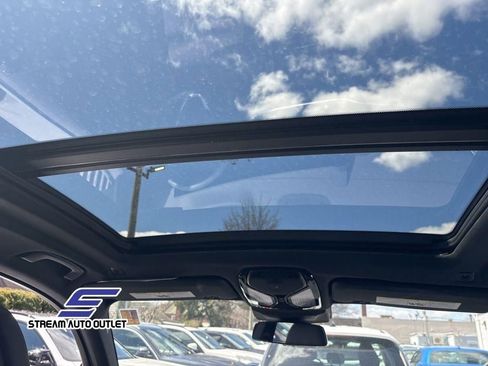 Used 2025 BMW X5 xDrive50e image 21