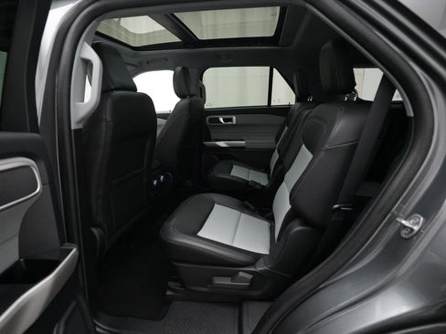 Used 2023 Ford Explorer XLT w/ Equipment Group 202A AWD/4WD image 16