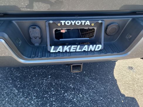 Used 2020 Chevrolet Colorado LT w/ LT Convenience Package image 10