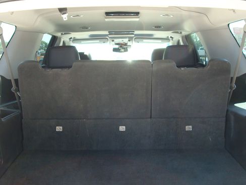 Used 2020 Cadillac Escalade ESV Premium Luxury image 14