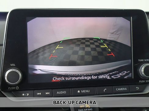 Used 2023 Nissan Altima 2.5 SV image 4