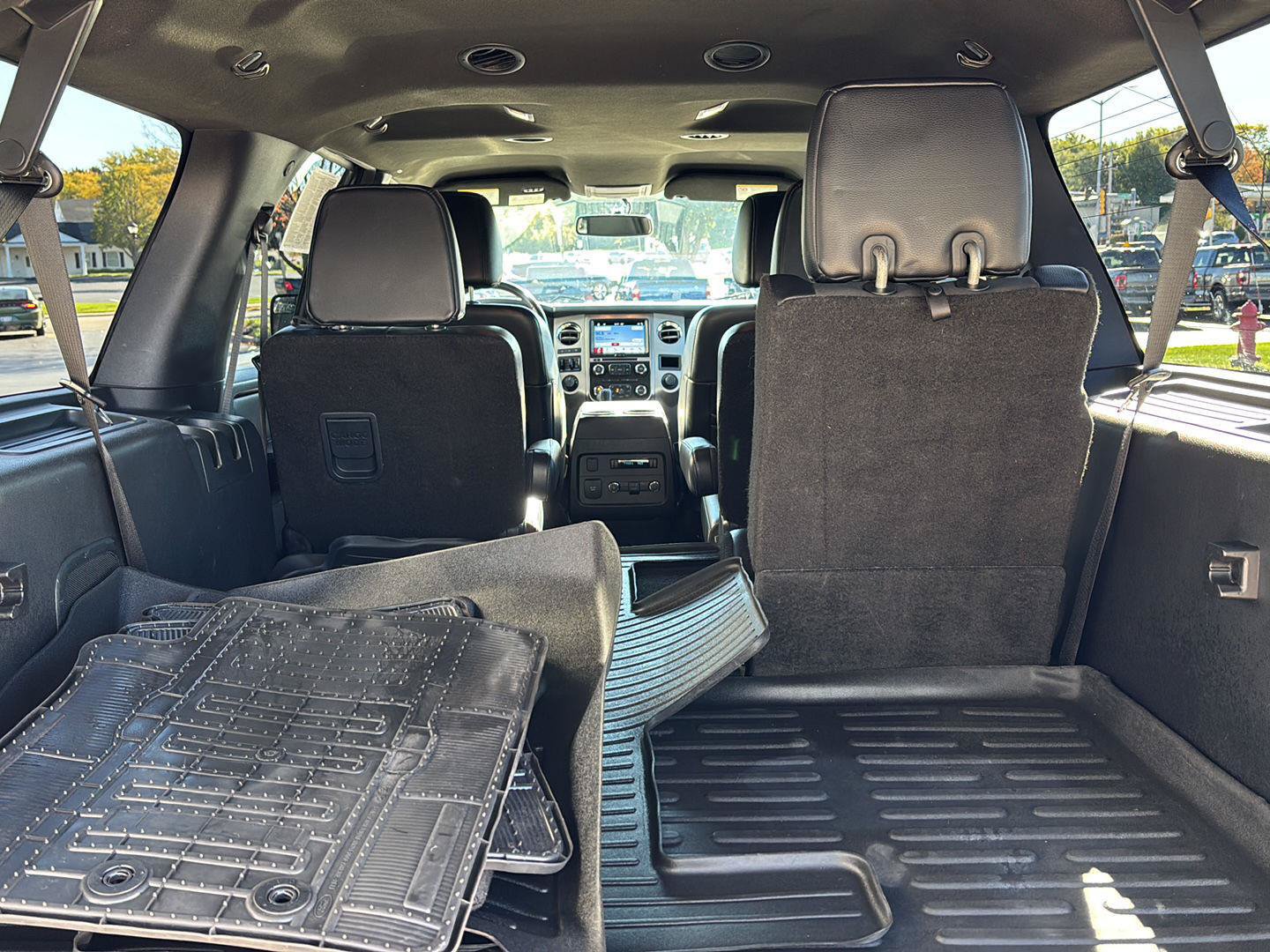 Used 2017 Ford Expedition EL XLT w/ Equipment Group 202A AWD/4WD image 26