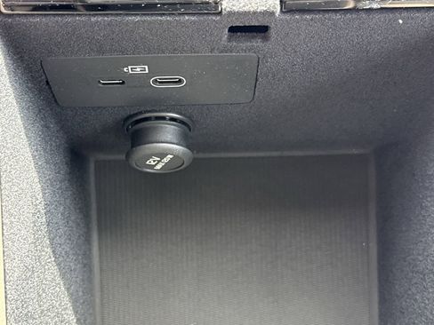 New 2026 Volvo XC90 B5 Plus image 33