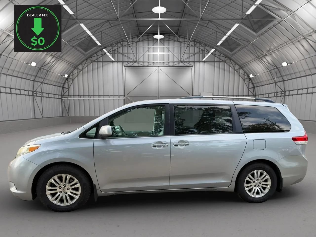 Used 2011 Toyota Sienna XLE w/ Premium Pkg FWD image 6