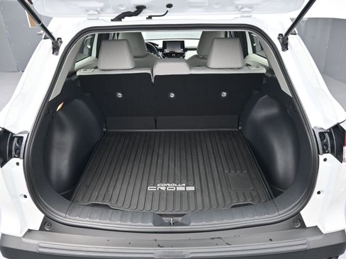 Used 2022 Toyota Corolla Cross LE image 79
