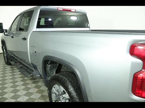 Used 2025 Chevrolet Silverado 2500 Custom w/ Custom Value Package image 18