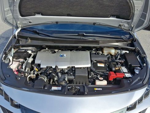 Used 2021 Toyota Prius Prime XLE image 28