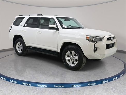 Certified 2024 Toyota 4Runner SR5 image 4