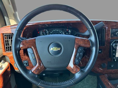 Used 2022 Chevrolet Express 2500 Extended w/ Enhanced Convenience Package RWD image 28