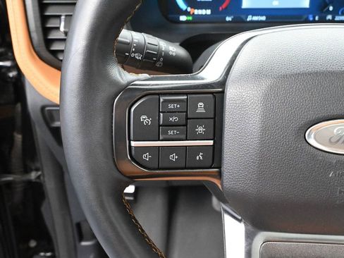 Used 2024 Ford Expedition Platinum image 30