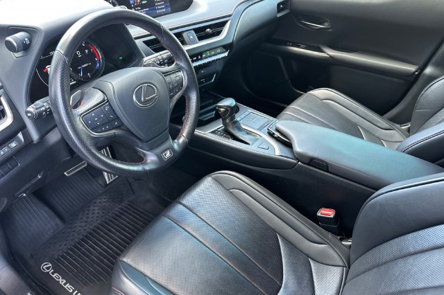 Used 2020 Lexus UX 200 F Sport w/ F Sport Premium Package FWD image 11