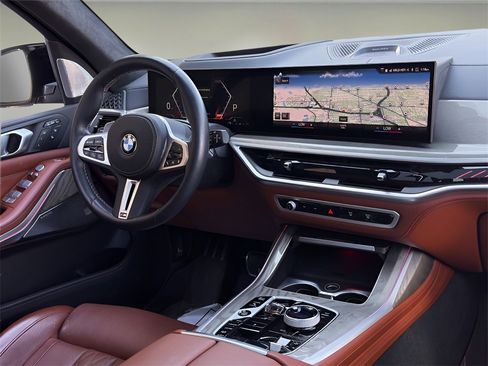 Used 2023 BMW X7 M60i w/ Executive Package image 11