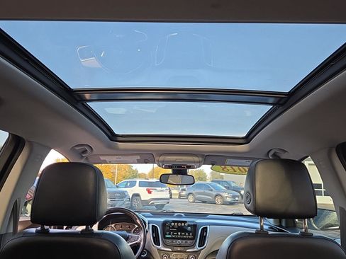 Used 2018 Chevrolet Equinox Premier image 20