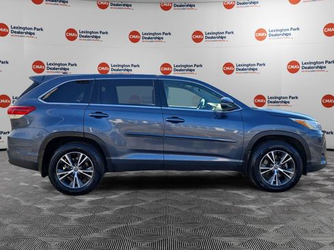 Used 2019 Toyota Highlander Plus image 8