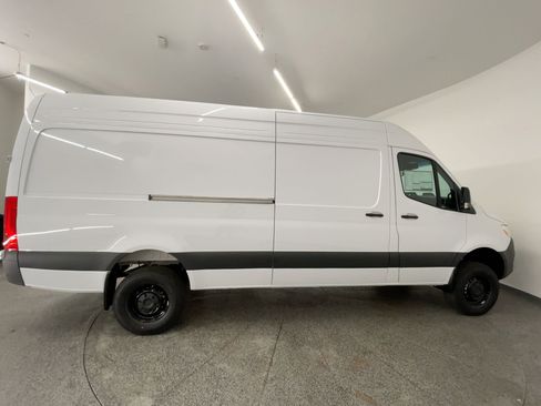 New 2026 Mercedes-Benz Sprinter 2500 image 7