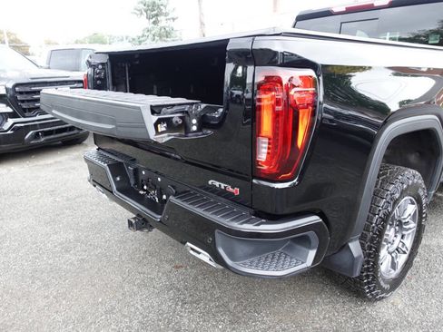 Used 2024 GMC Sierra 1500 AT4 w/ AT4 Preferred Package image 30
