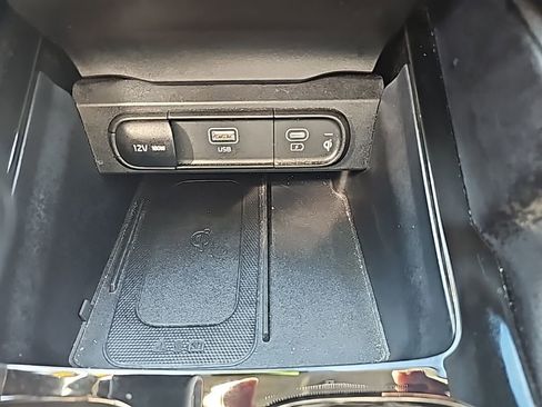 Used 2025 Kia Telluride S image 22