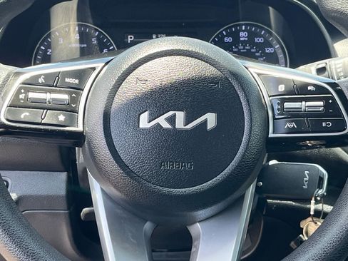 Used 2024 Kia Forte LXS FWD image 27