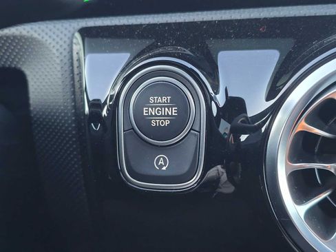 Used 2022 Mercedes-Benz A 220 4MATIC image 31