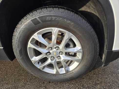 Used 2019 Chevrolet Traverse LT image 42