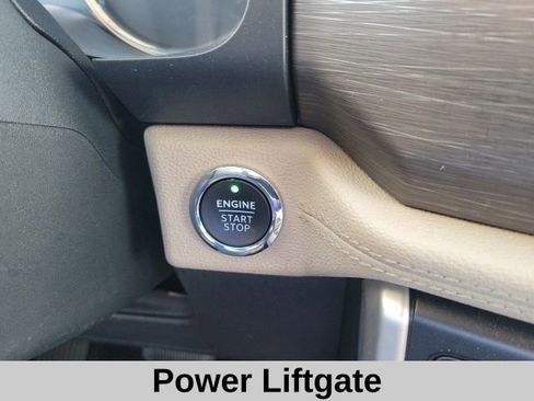 Used 2024 Ford Expedition Limited image 12