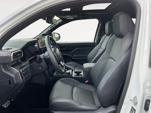 Used 2025 Toyota 4Runner TRD Sport Premium AWD/4WD image 9