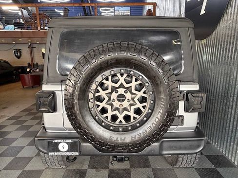 Used 2018 Jeep Wrangler Unlimited Sport S AWD/4WD image 7
