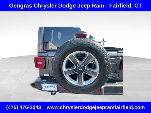 Used 2021 Jeep Wrangler Unlimited Sahara AWD/4WD image 11