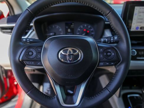 Used 2024 Toyota Corolla Cross LE FWD image 15
