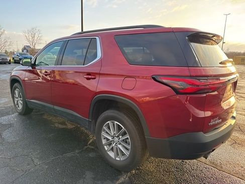 Used 2023 Chevrolet Traverse LT image 6