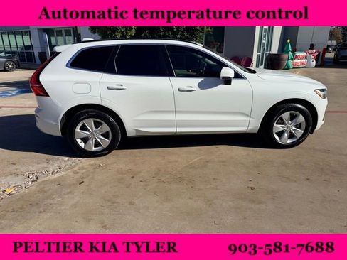 Used 2022 Volvo XC60 B5 Momentum image 15