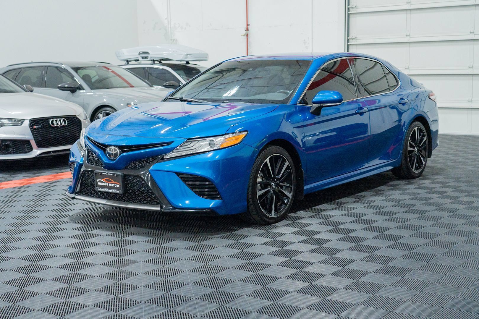 Used 2020 Toyota Camry XSE w/ Navigation Package FWD image 3