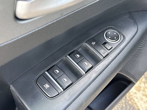 Used 2019 Kia Forte Sedan FWD image 11