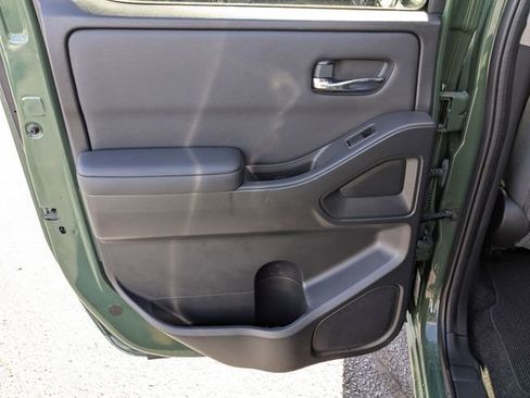 Used 2022 Nissan Frontier SV image 27