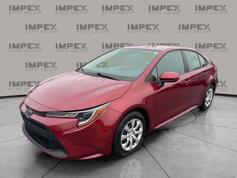 Used 2022 Toyota Corolla LE image 1