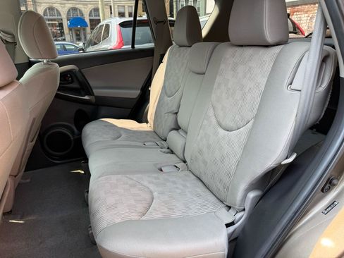 Used 2012 Toyota RAV4 FWD w/ Value Pkg image 7